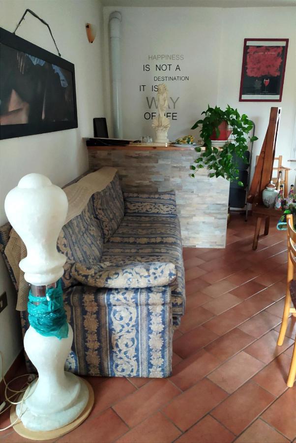 Le Ruote Bed and Breakfast Vezzano sul Crostolo Esterno foto