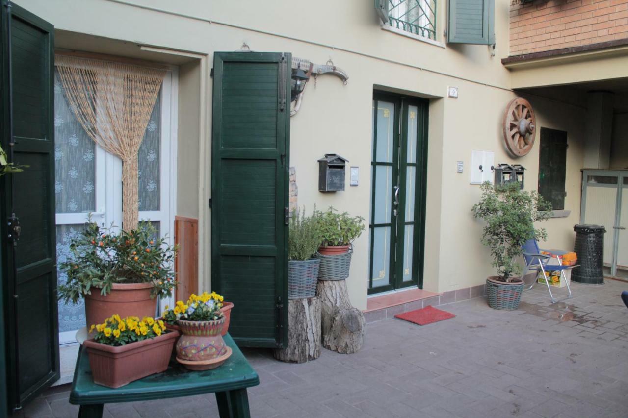 Le Ruote Bed and Breakfast Vezzano sul Crostolo Esterno foto